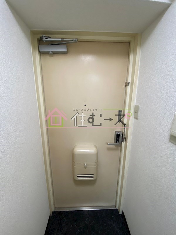 アインス蒲生 玄関