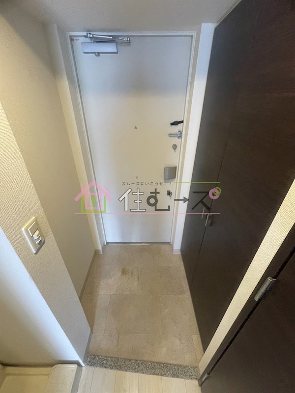 エステムコートディアシティWEST 玄関