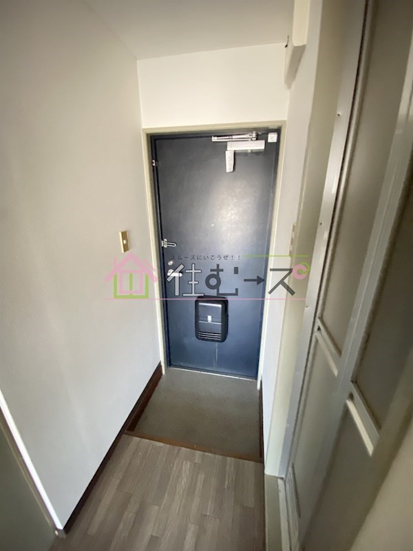 ルミナス難波 玄関