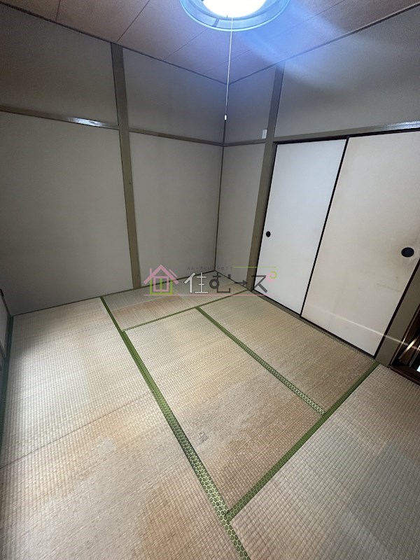 南市岡1丁目テラス リビング