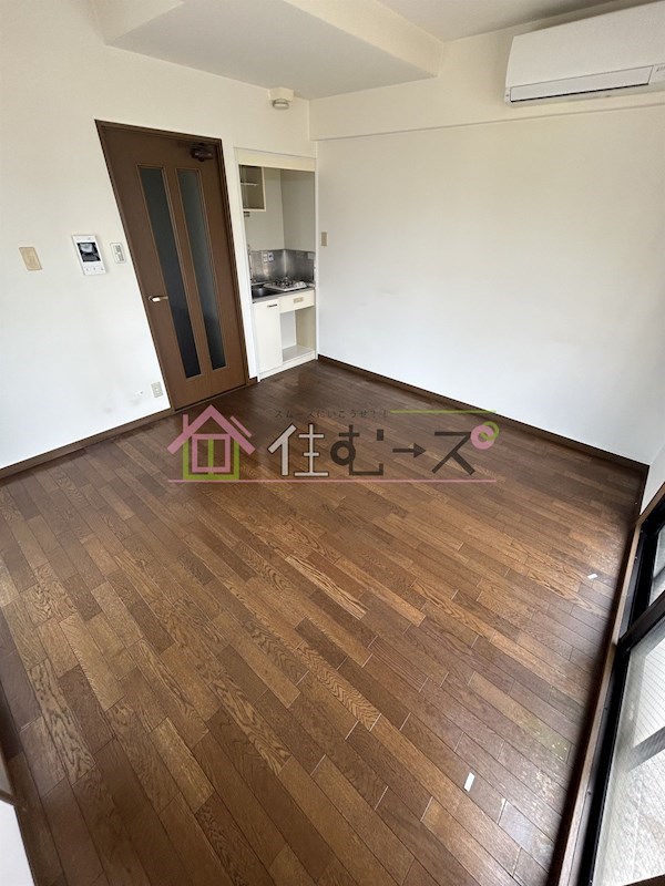 リーガル弁天町 リビング