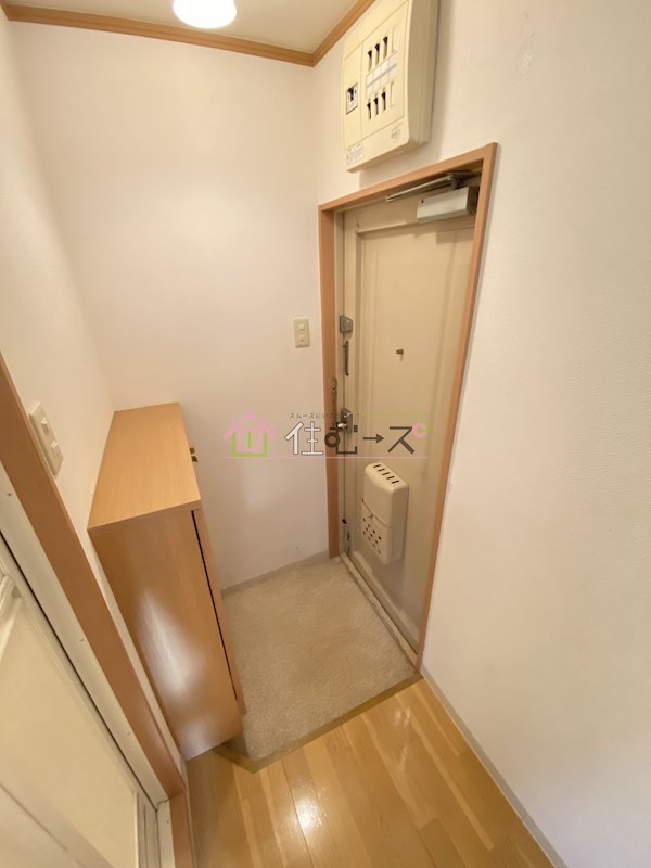 北村ハイツ 玄関