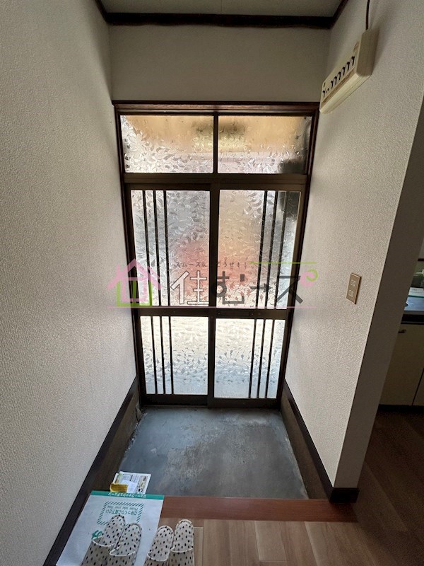 横堤2丁目貸家 玄関