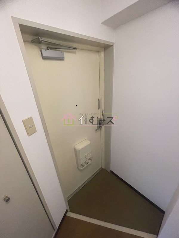 メゾンプチボワ 玄関