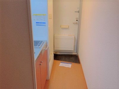 レオパレスいづみ 玄関
