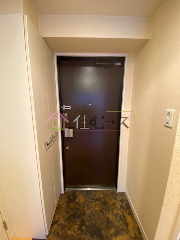 プレサンス難波EASTモダニティ 玄関