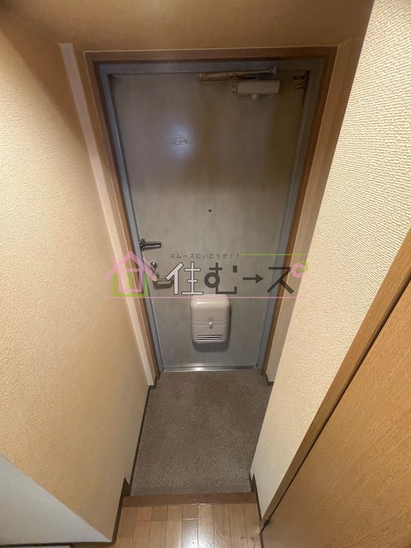 エスリード新大阪第7 玄関