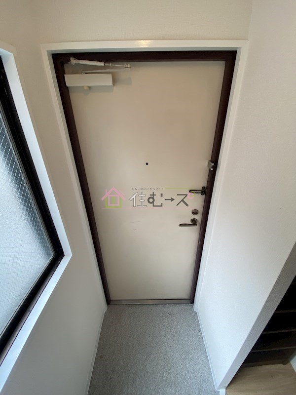 レジデンス山地 玄関