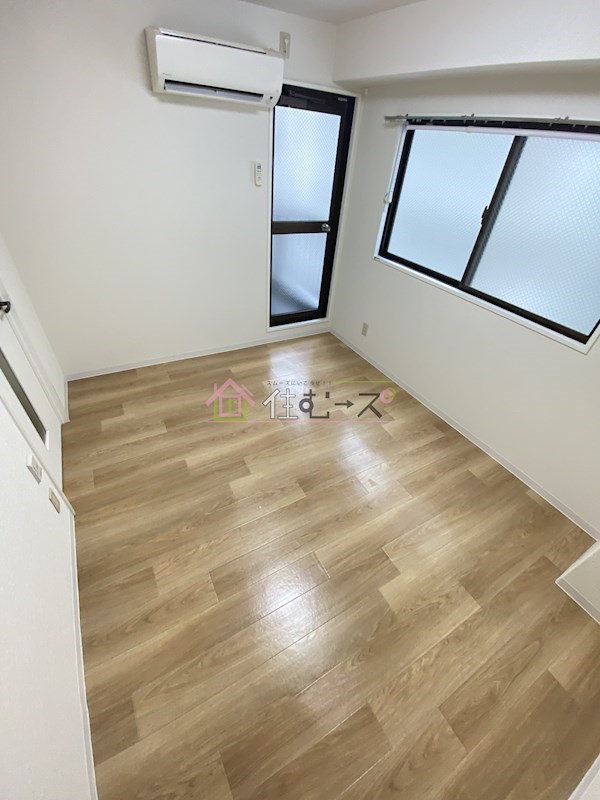 レジデンス山地 ベッドルーム