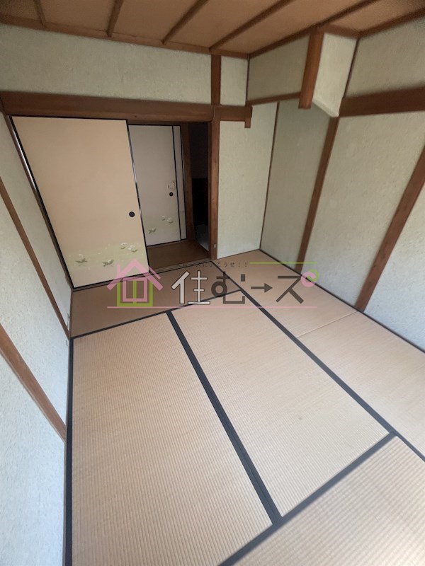敬一借家 リビング