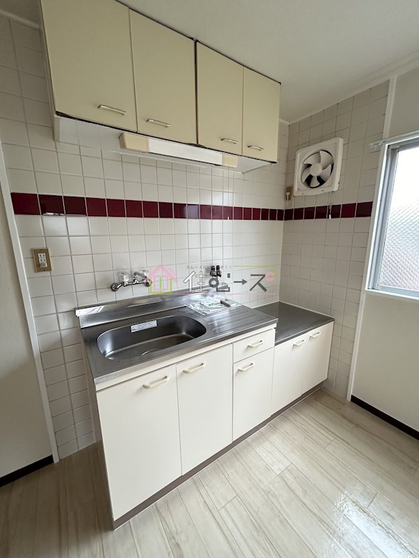 ハイツ上新第三西淡路 リビング