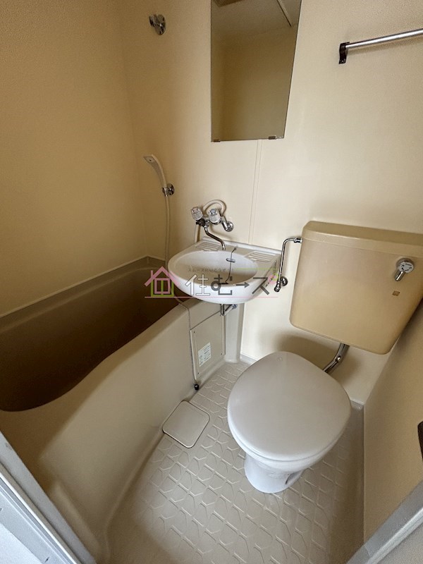 ハイツ上新第三西淡路 風呂画像