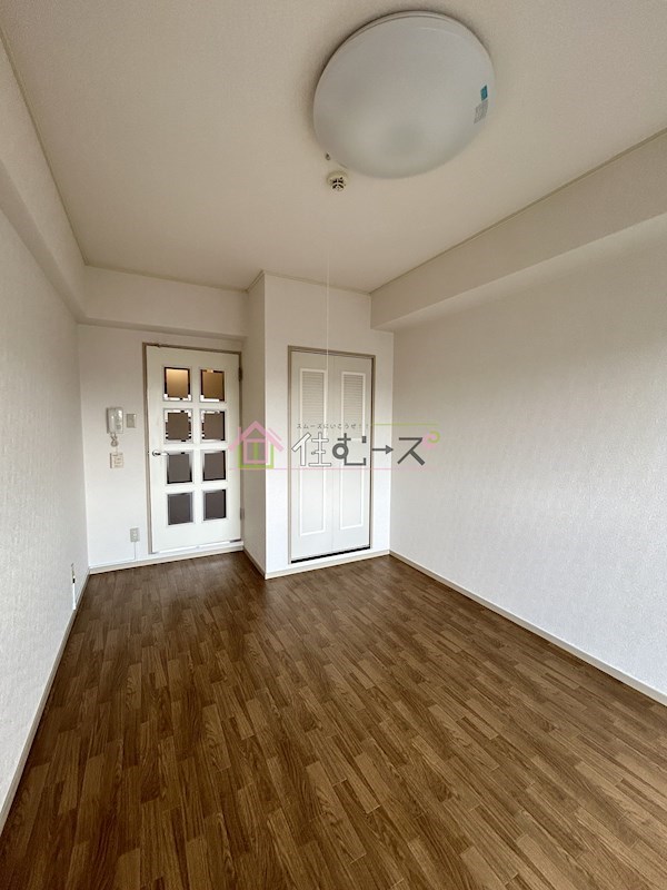 ノルデンハイム豊里 リビング