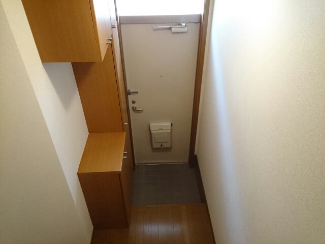 ラ・シェスタ錦松台 玄関