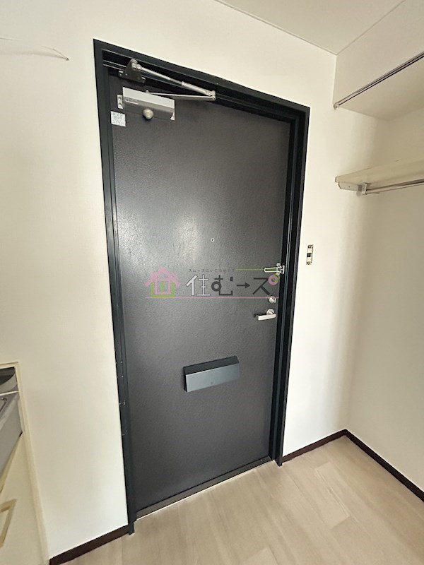 昭和グランドハイツ西九条 玄関