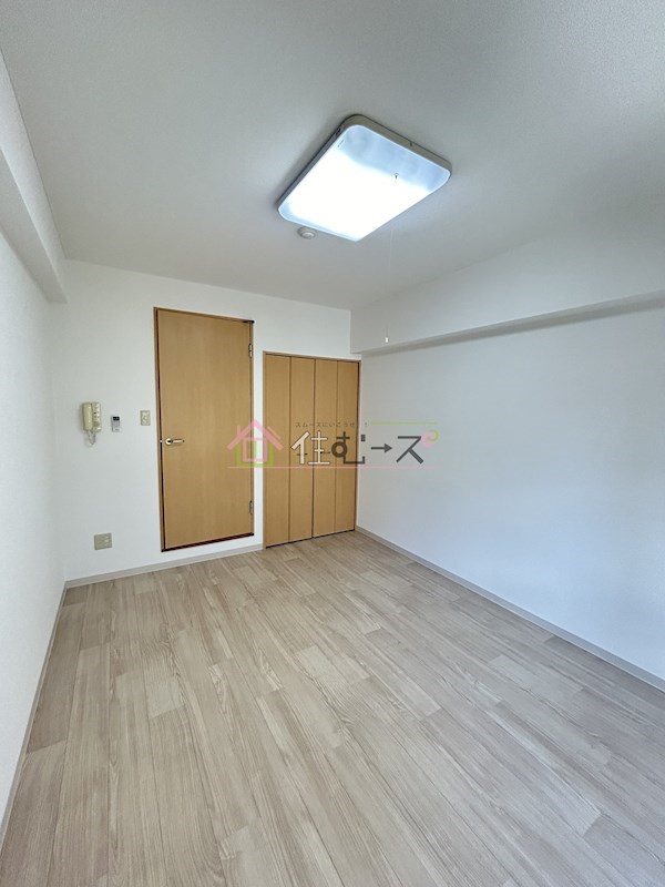 ロイヤルメゾン北浜 リビング