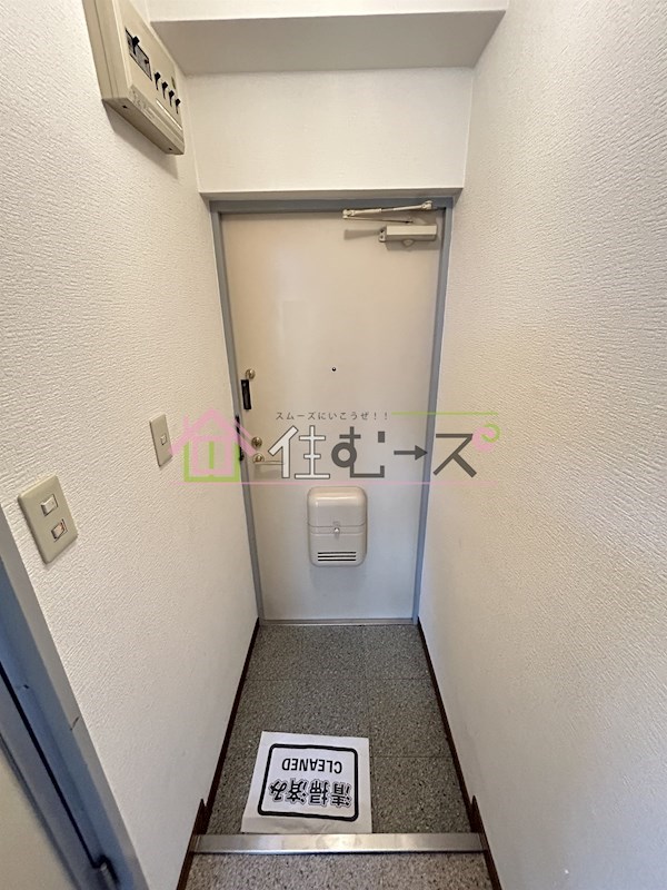 ビルシャナ長居 玄関
