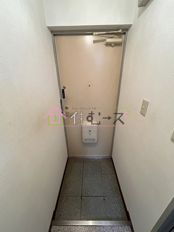 ビルシャナ長居 玄関