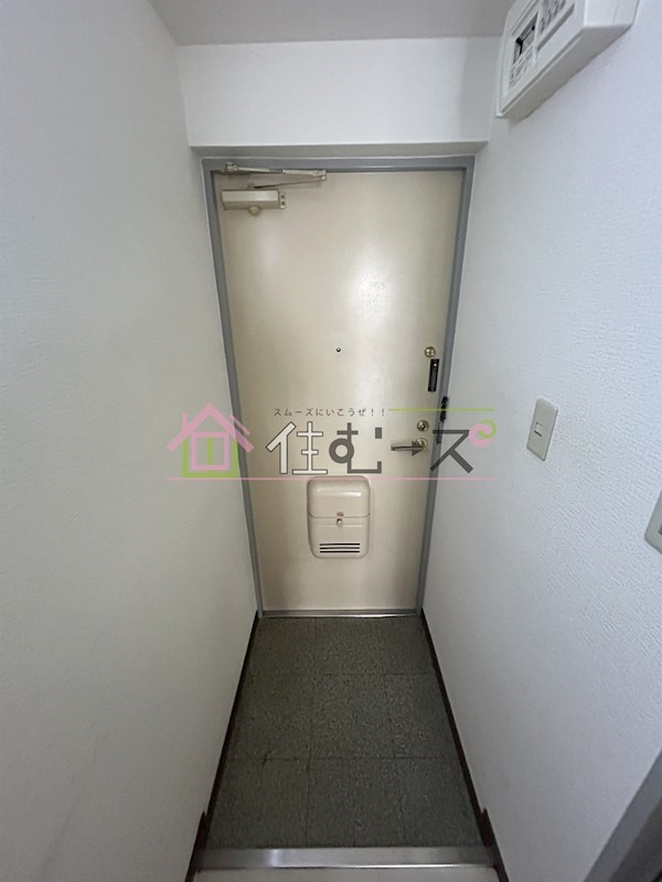 ビルシャナ長居 玄関