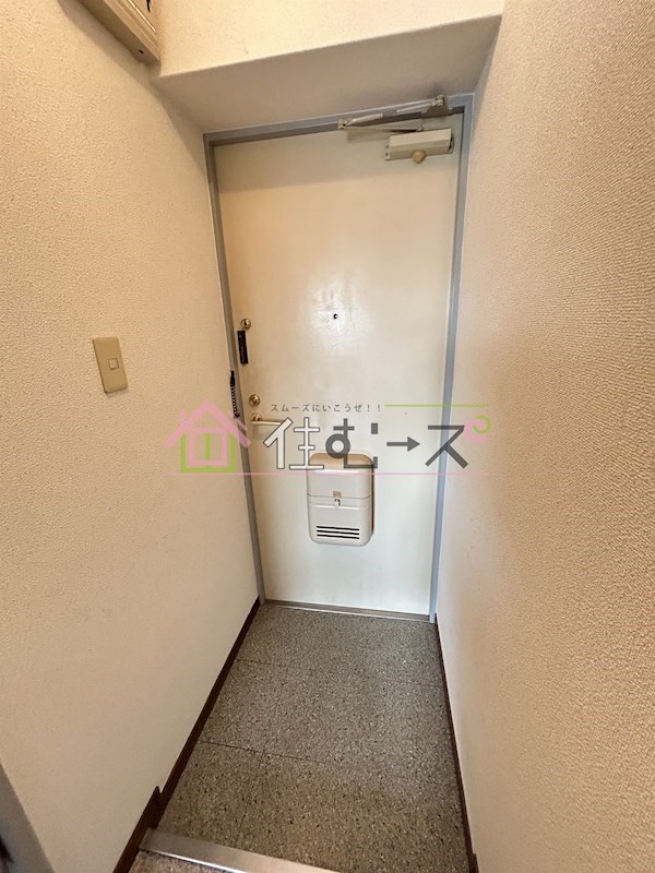 ビルシャナ長居 玄関