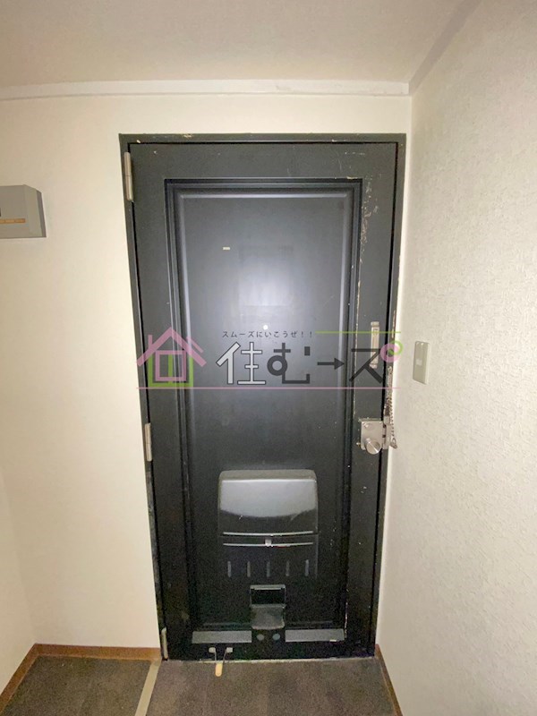 ファンターナ上本町  玄関