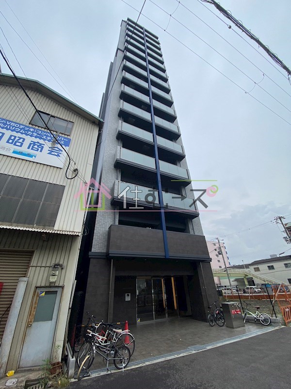 LIVIAZ NAMBA KRASS 外観