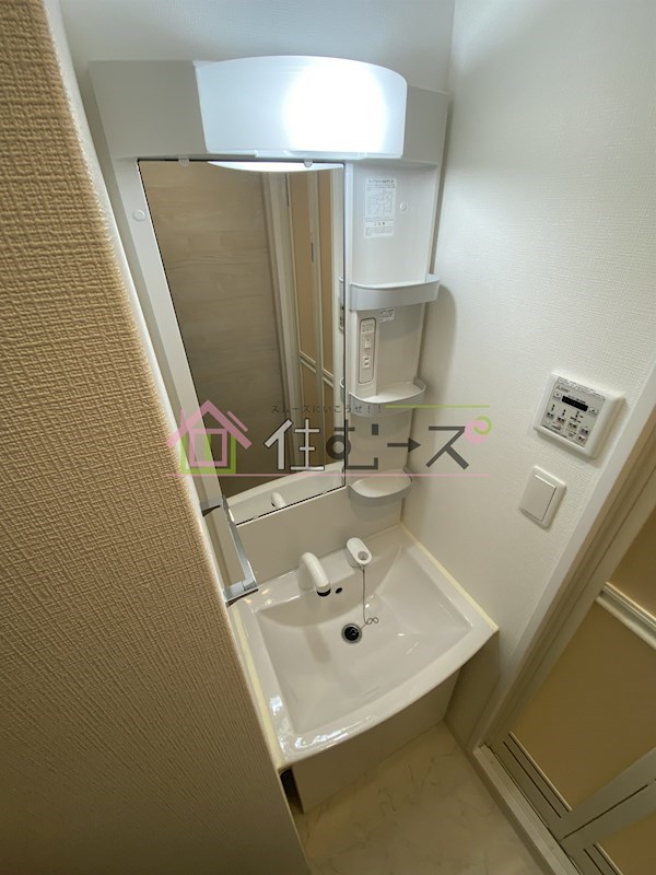 LIVIAZ NAMBA KRASS その他3