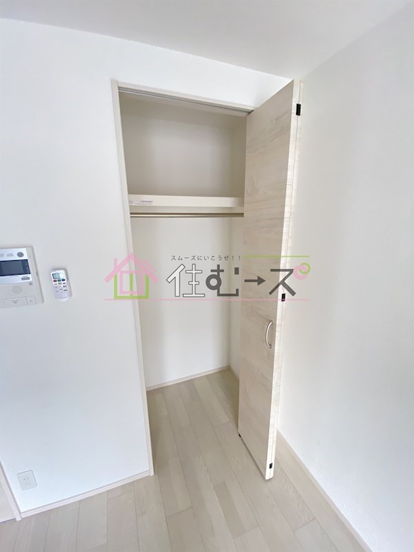 LIVIAZ NAMBA KRASS その他4