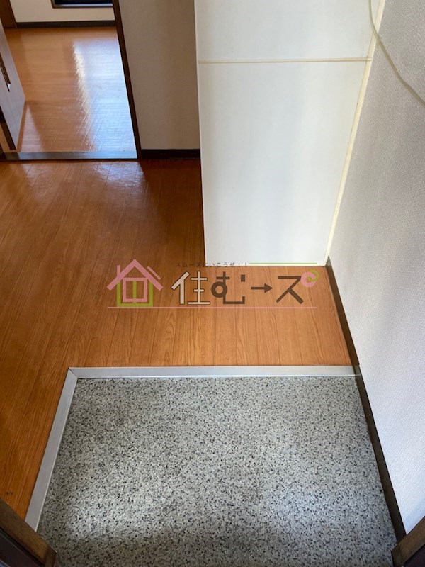 グローハイツ松崎町 玄関