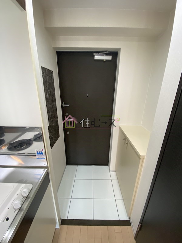 レジュールアッシュ谷町 玄関