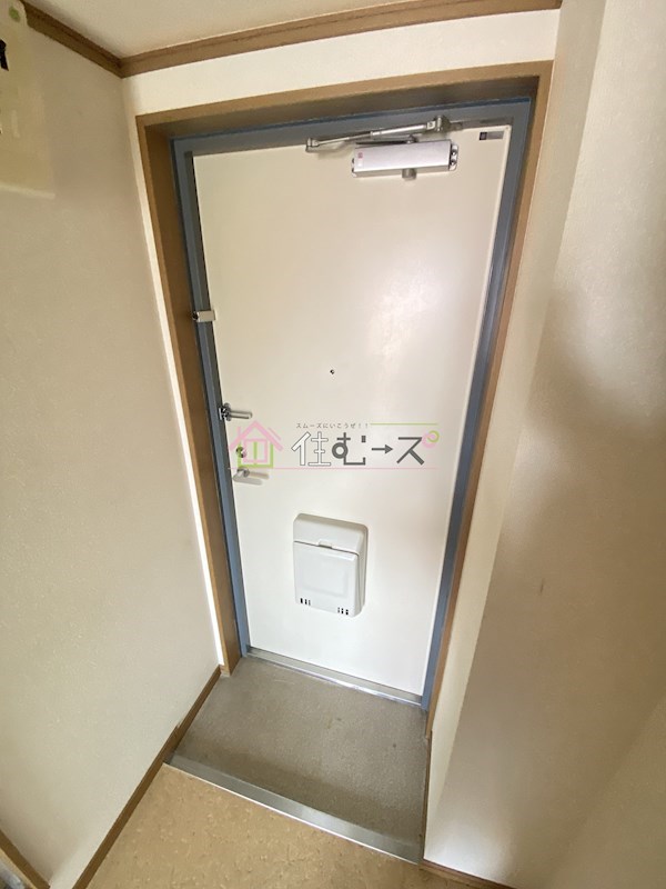 メゾンイストワール 玄関