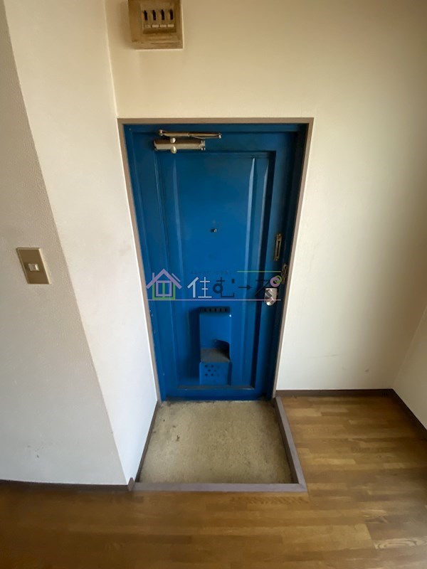 ポンパドールタカラ 玄関