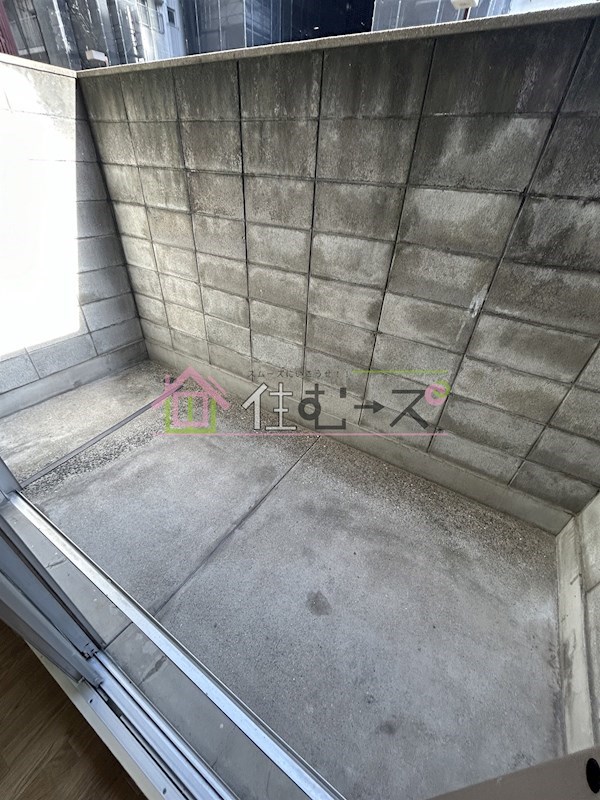 新大阪グランドハイツ北 ベランダ