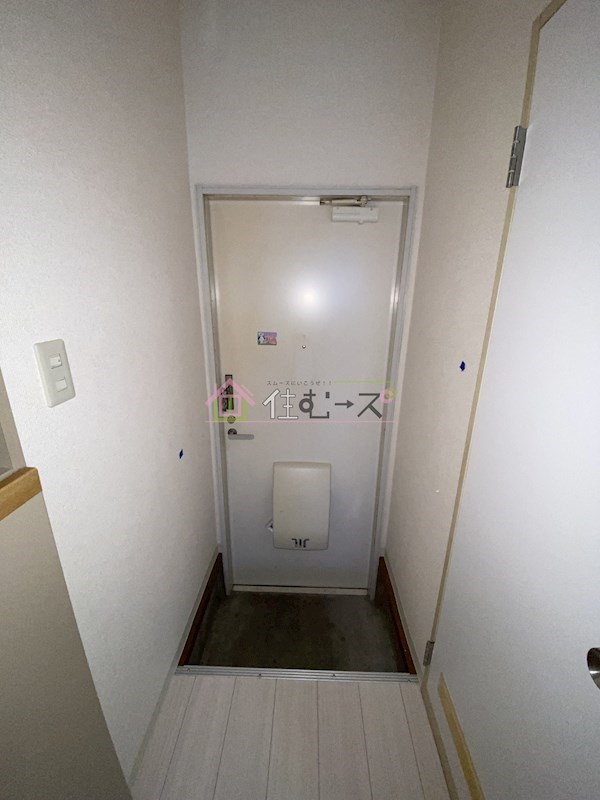 カネマスロイヤルコート 玄関