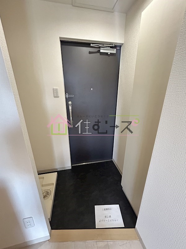 プランドール難波 玄関