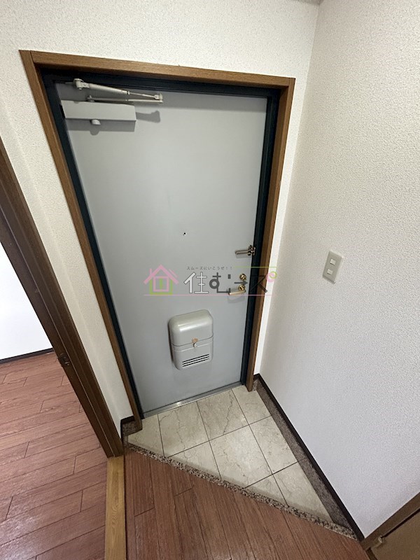 コアロード2000 玄関