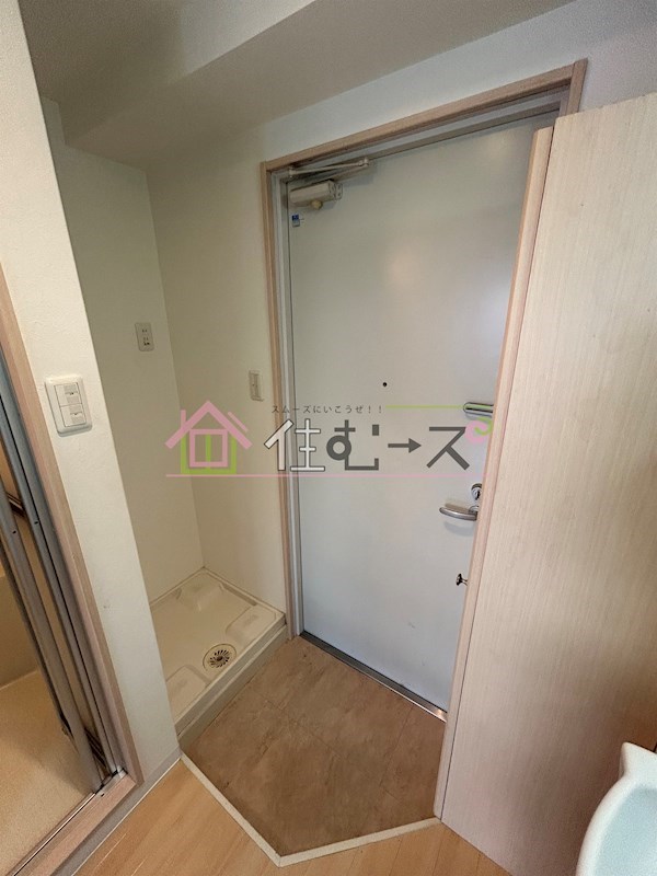 グランエクラ岸里 玄関