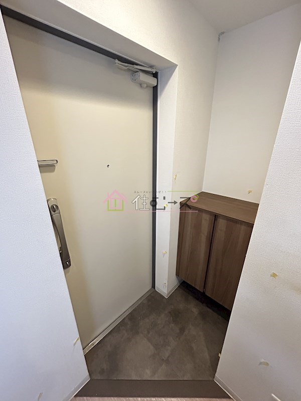 メゾンキコー難波南 玄関