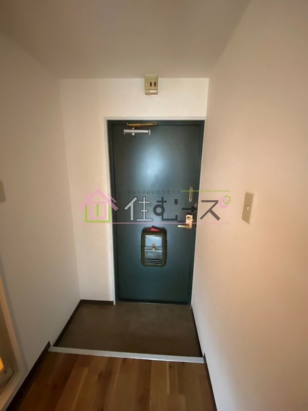 シティパレス今川 玄関