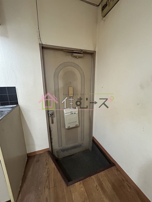 ハイツアサヒB棟 玄関