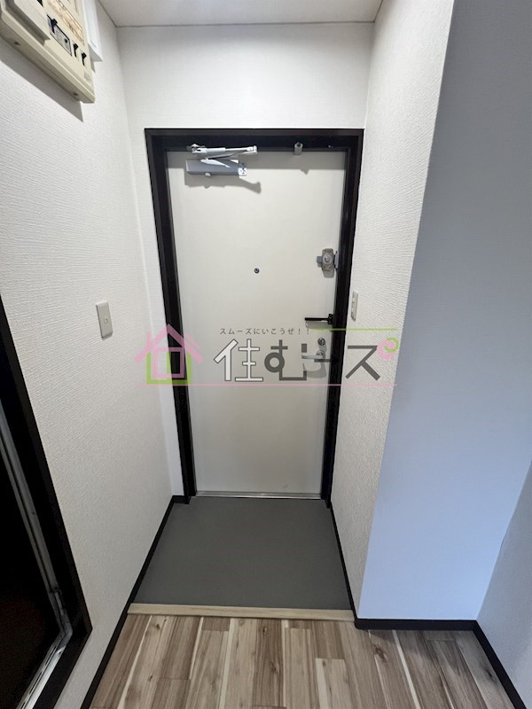 フローラハイツ千代崎 玄関