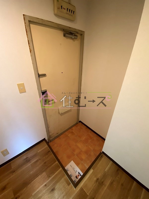 アメニティー新高二番館 玄関