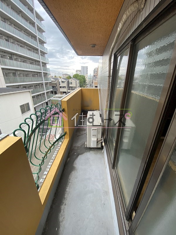 ウィンパレス弁天 ベランダ