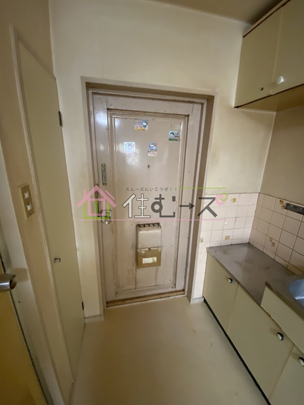 グランドハイツ平野西 玄関