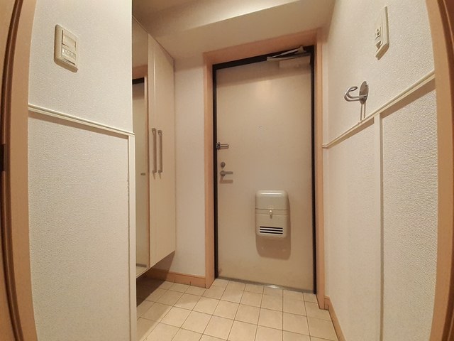 メゾンラフィネ 玄関