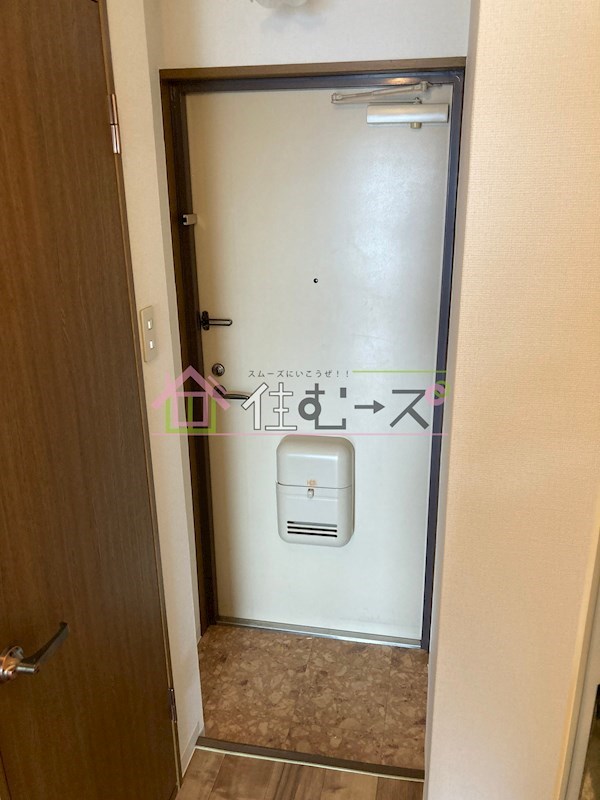 ゴッドフィールドタツミ 玄関