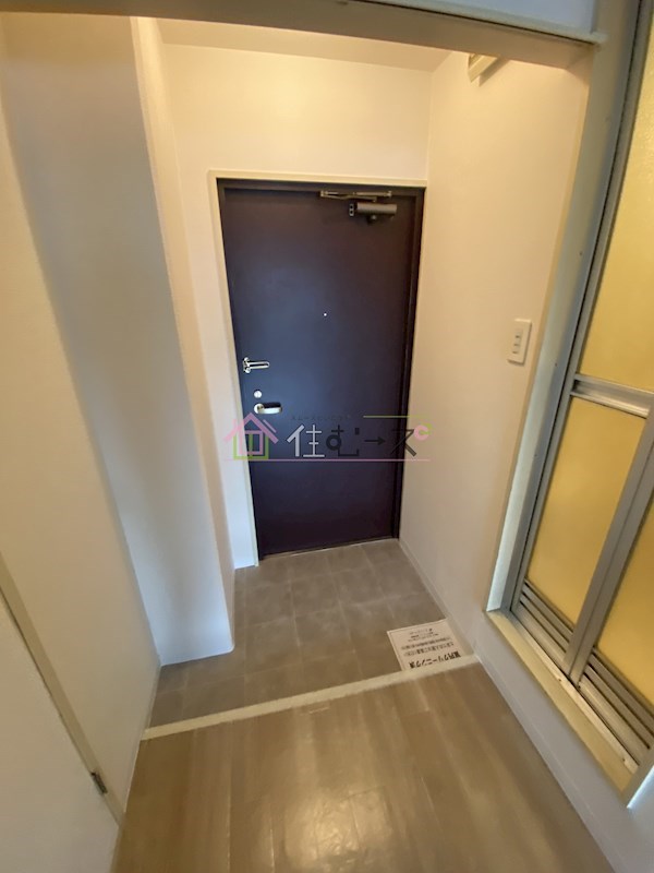 エクセレント新森 玄関