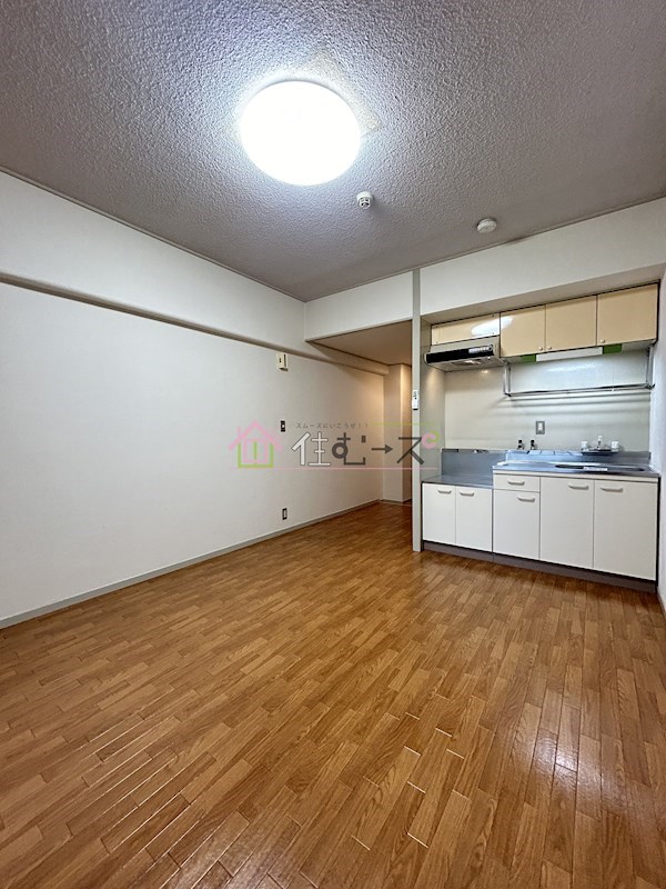 スペースライフ新大阪 リビング