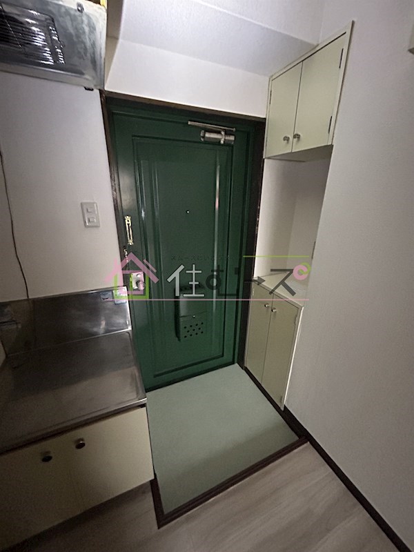 ミヤコビル 玄関