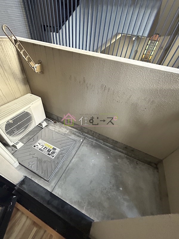 レジェンドール堺筋本町 ベランダ